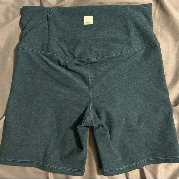 Vuori Women's Clean Elevation Shorts in Dark Green - Picture 2 of 2